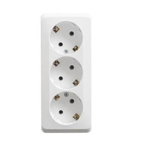 Розетка 3-м ОП Этюд 6А с/з б/ш белая РА16-011В 