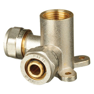 Тройник 16*16*1/2&quot; ц/ц/г с креплением TRm01802